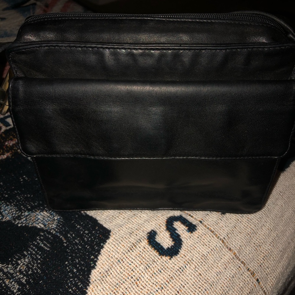 Beautiful black leather purse by designer Perlina!